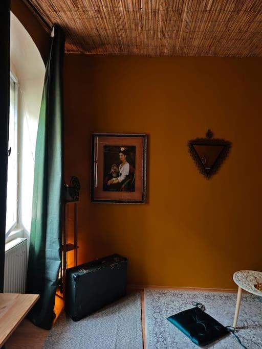 Sahara Studio With Shared Bathroom In City Centre Bratysława Zewnętrze zdjęcie