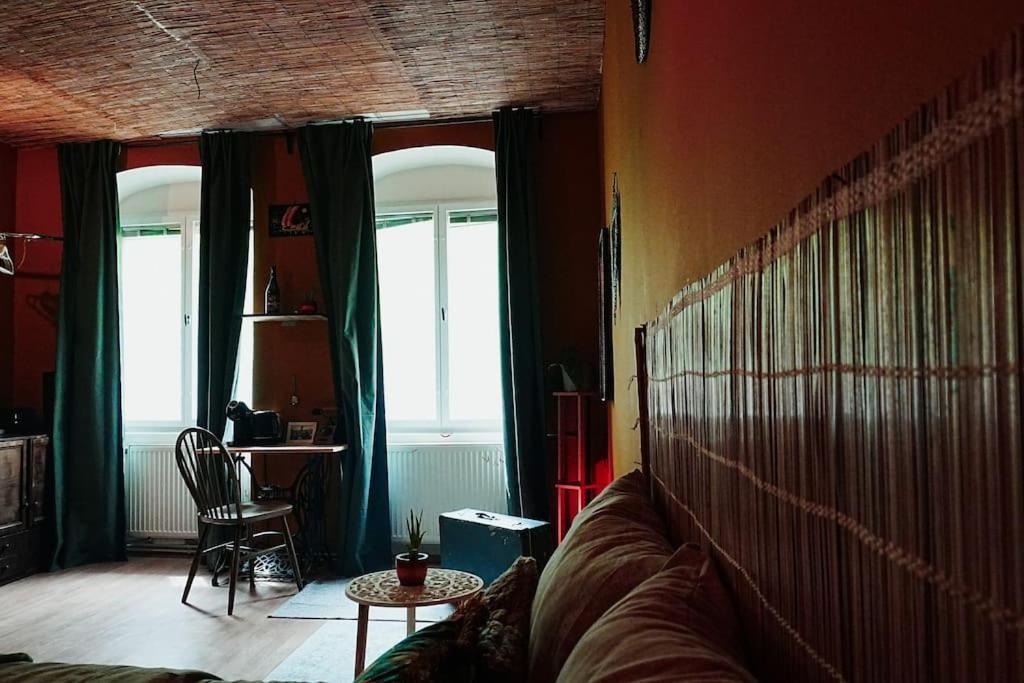 Sahara Studio With Shared Bathroom In City Centre Bratysława Zewnętrze zdjęcie
